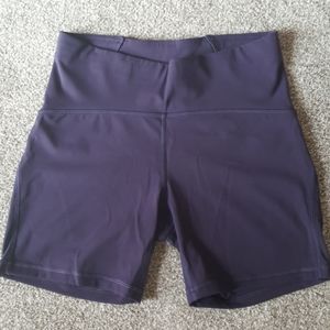 Lululemon bike yoga shorts size 10 purple 6 inseam
